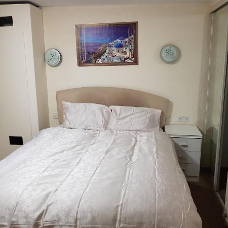伦敦希思罗山林小屋 西德雷顿 外观 照片