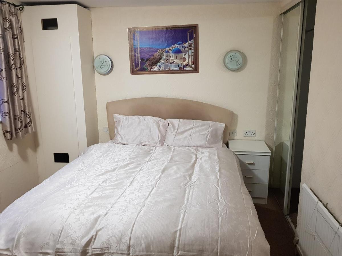 伦敦希思罗山林小屋 西德雷顿 外观 照片